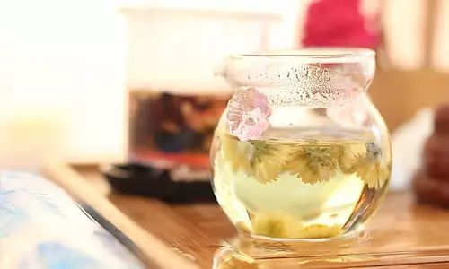每天四杯茶,遠離視疲勞! 每天四杯茶,遠離視疲勞!