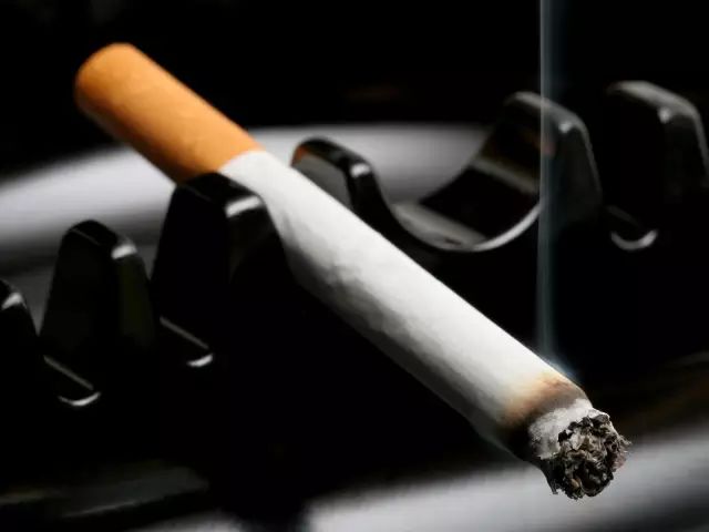 七大壞習(xí)慣，可能會(huì)加速你眼睛老化