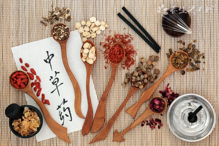 寶寶內(nèi)熱重怎么艾灸