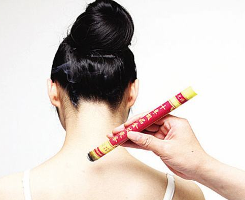 艾灸為什么不能晚上灸-易網健康<a href=http://www.aoa7937.com/jkys/ target=_blank class=infotextkey>養生</a>網 艾灸為什么不能晚上灸