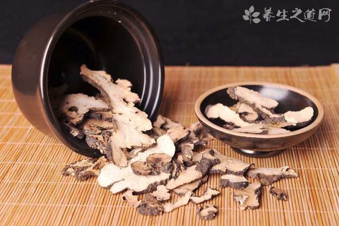 下焦濕熱吃什么中草藥