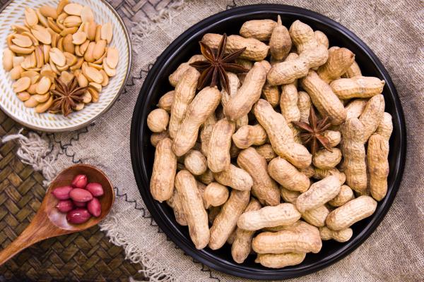 黃曲霉素存在于哪些食物里,4種含有黃曲霉素的食物-易網健康<a href=http://www.aoa7937.com/jkys/ target=_blank class=infotextkey>養生</a>網 黃曲霉素存在于哪些食物里,4種含有黃曲霉素的食物