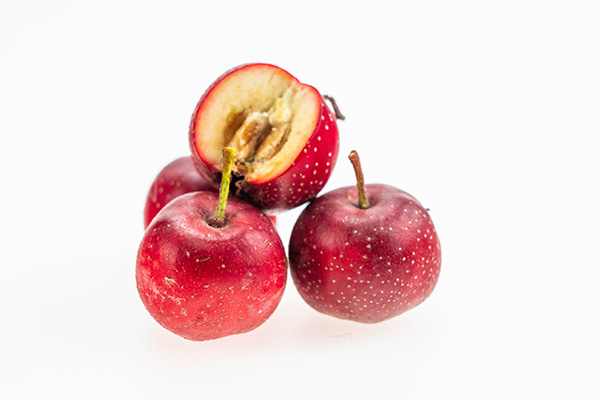 山楂水可以天天喝嗎?山楂一天吃幾個(gè)最好-易網(wǎng)健康<a href=http://www.aoa7937.com/jkys/ target=_blank class=infotextkey>養(yǎng)生</a>網(wǎng) 山楂水可以天天喝嗎?山楂一天吃幾個(gè)最好