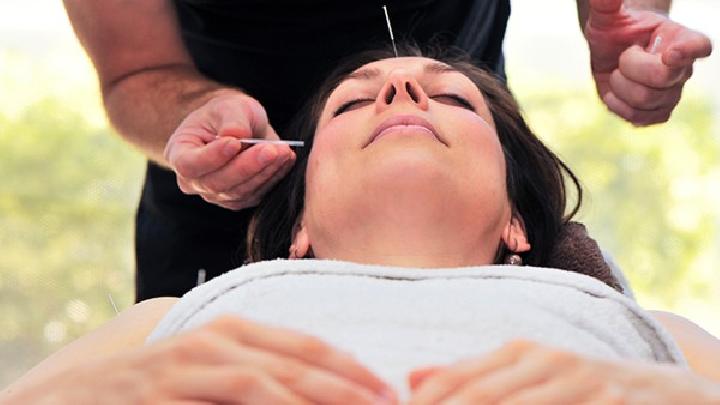 女性月經(jīng)不調(diào)試試按摩療法 中醫(yī)針灸也可治療女性月經(jīng)不調(diào)