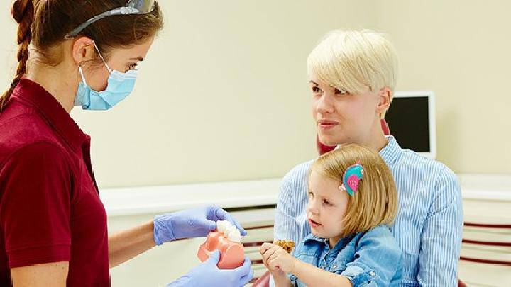 小孩舌苔厚是怎么回事？兒童舌苔厚白按摩能起到什么作用？