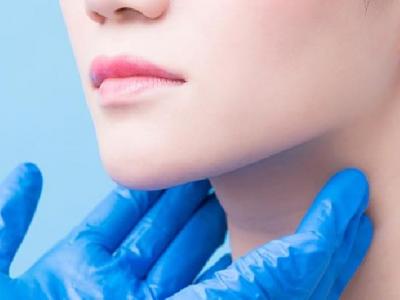 女性面部按摩的好處到底有哪些 女性經常面部按摩祛病保青春