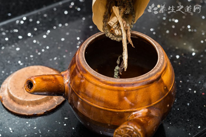 經常大量飲水是病嗎