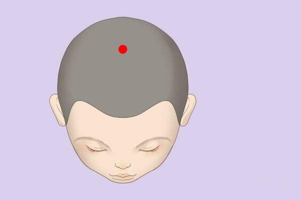 按摩百會穴的好處 百會穴一天按摩幾次合適-易網健康<a href=http://www.aoa7937.com/jkys/ target=_blank class=infotextkey>養生</a>網 按摩百會穴的好處 百會穴一天按摩幾次合適