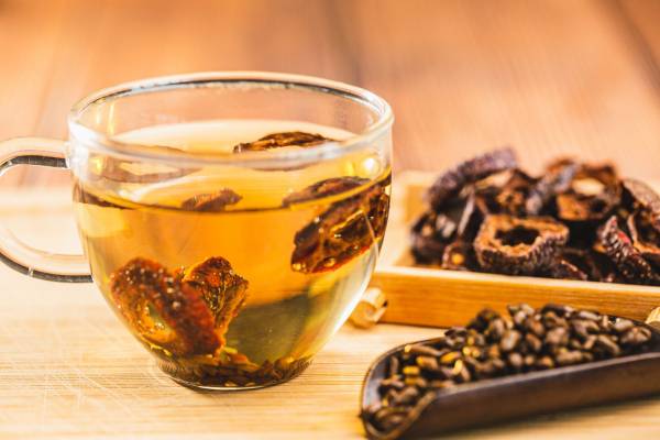 喝山楂干水有什么好處和壞處 哪些人不適合喝山楂干水