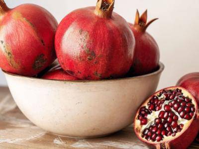 吃石榴有什么好處和功效 吃石榴的注意事項