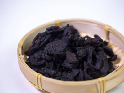 熟地和枸杞泡水喝功效 黑枸杞的功效