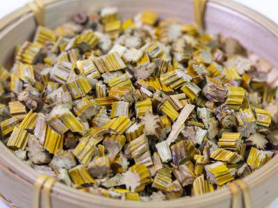 石斛泡水喝的功效和作用 石斛泡水的禁忌