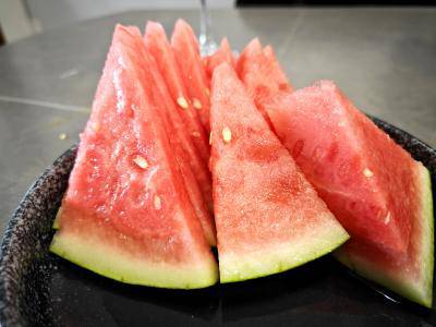 西瓜吃多了會上火嗎 哪些人不能吃西瓜