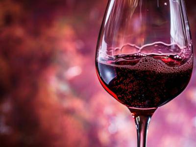 紅葡萄酒泡木瓜的功效與作用 哪些人群不適合紅葡萄酒泡木瓜